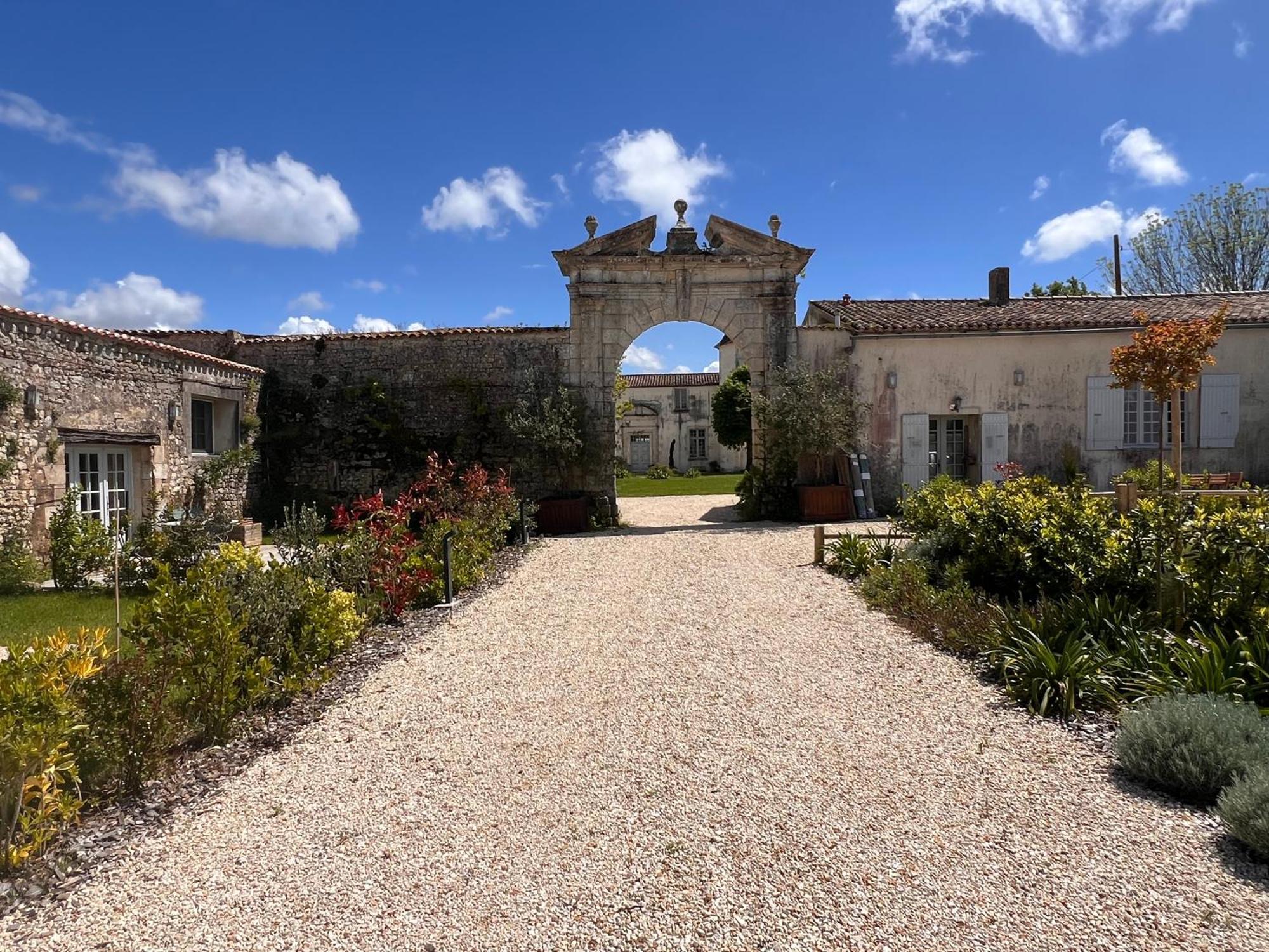 Chateau De Feusse Saint-Just-Luzac Eksteriør bilde